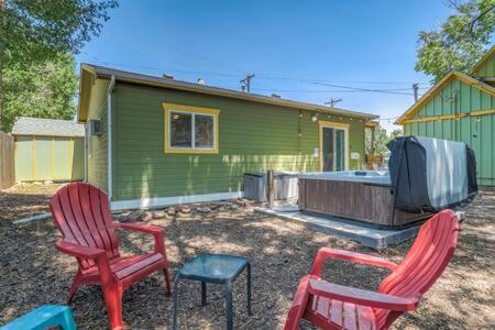 The Watermelon Hot Tub Bbq-grill King-bed Rokutv 800mbps-wifi Backyard Parking Casa de férias